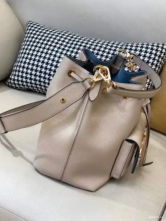WIS VUITTON BUCKET LOUIS LOCKME 0625